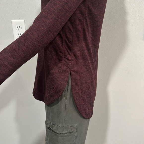 Athleta Top with thumb cutouts and hood - Picture 5 of 9